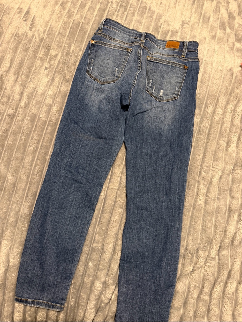 Judy Blue Medium Blue Distressed Jeans - Picture 4 of 4